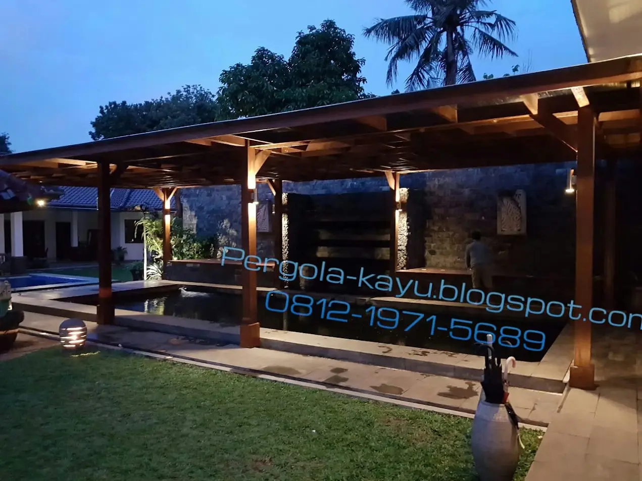 Pergola Kolam Renang Pejaten Timur Jakarta