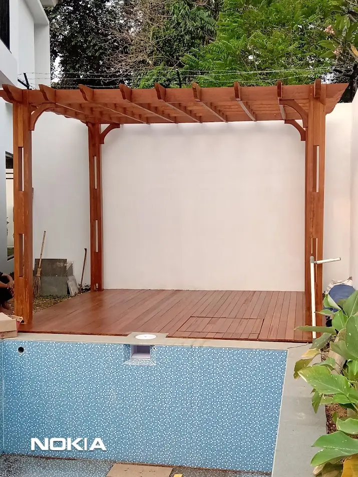 Pergola Area Kolam Renang