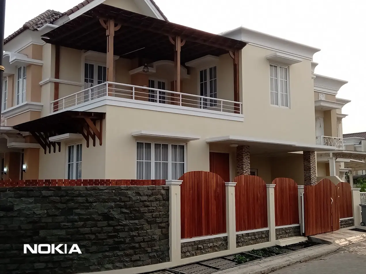 Pergola rooftop di Jakarta Timur