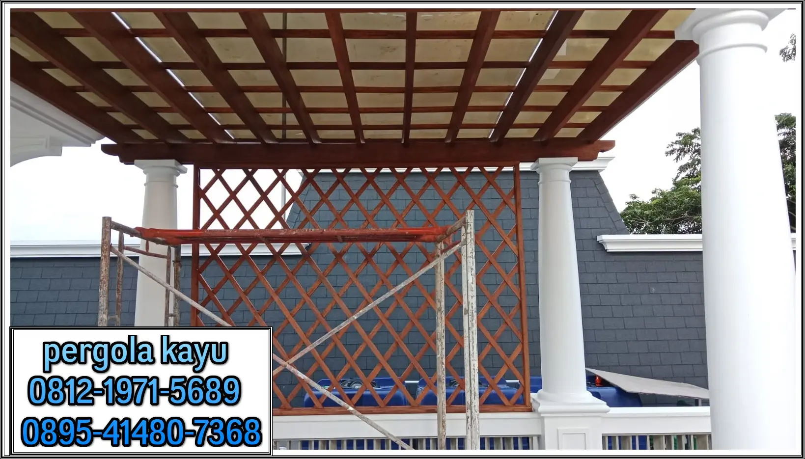 tukang Pergola di Dafles Cibubur - Hasil akhir pembuatan pergola kayu Marsawa di Rafles Cibubur