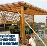 pembuatan pergola kayu di kebon jeruk jakarta barat - tukang pergola jakarta barat