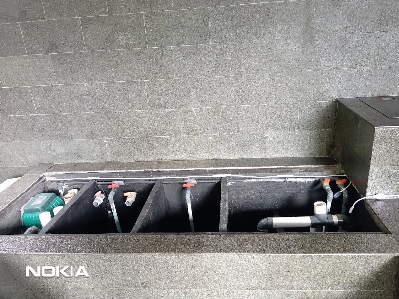 Pembuatan sistem filter kolam koi 5 chamber profesional di Cibinong Bogor